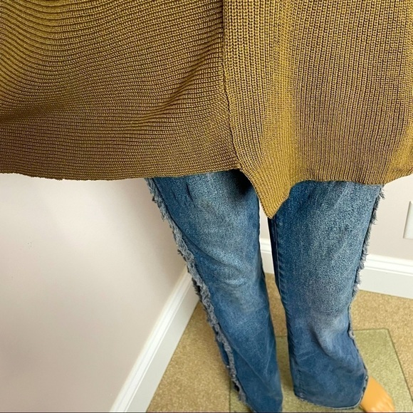 Fever Asymmetrical V-Neck Sweater – Size Medium - Picture 4 of 13